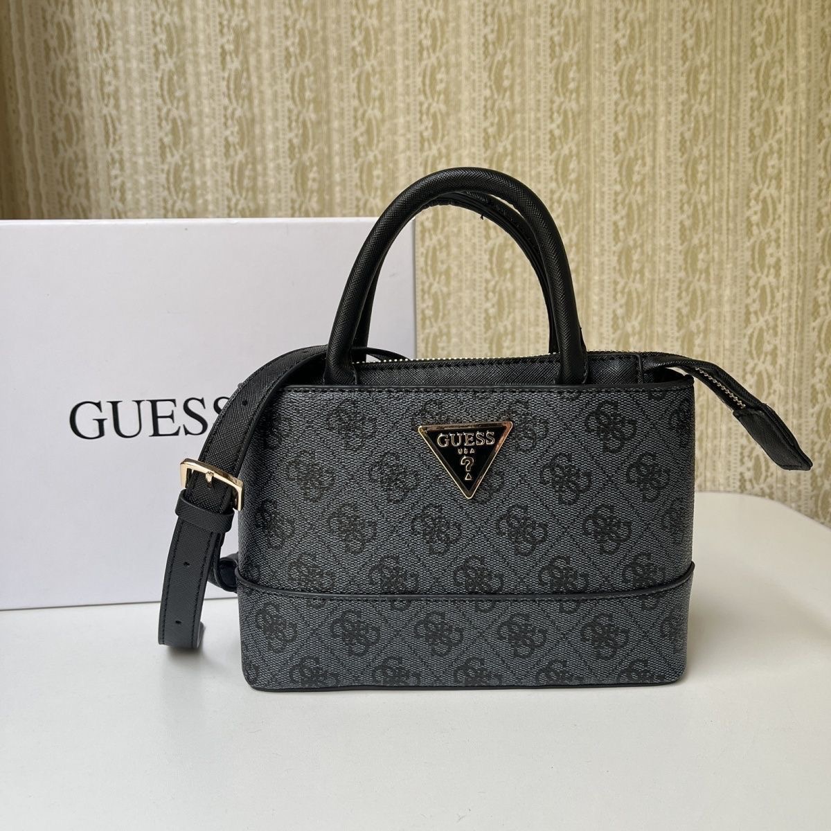 GUESS BAG