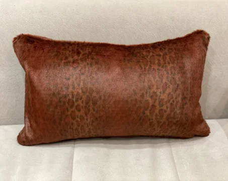 COUSSIN EN FOURRURE : CAROL