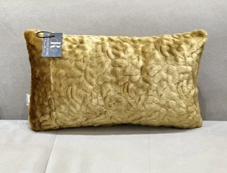 COUSSIN EN FOURRURE : BELINDA