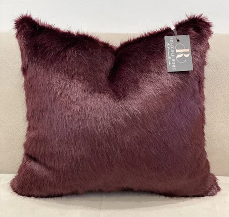 COUSSIN EN FOURRURE : CLARA