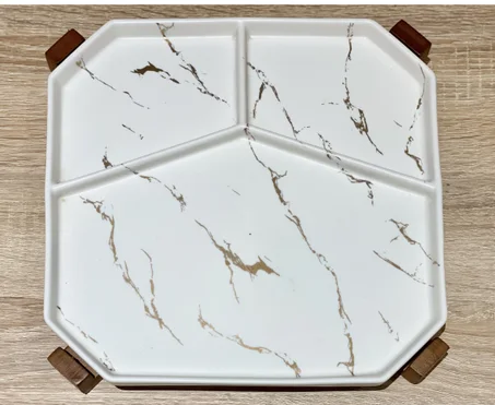 PLAT A COMPARTIMENT EN PORCELAINE