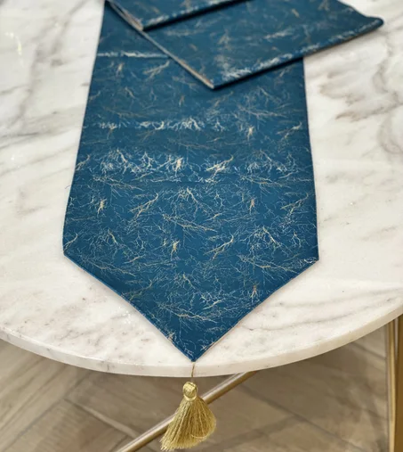 CHEMIN DE TABLE EN VELOURS : NEDA