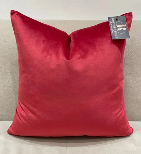 COUSSIN EN VELOURS ROUGE