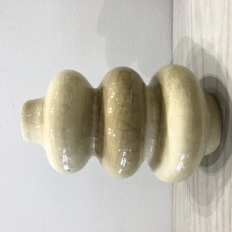 Vase Blanc en Céramique – Modèle Ondes Douces beige effet marbre taille S