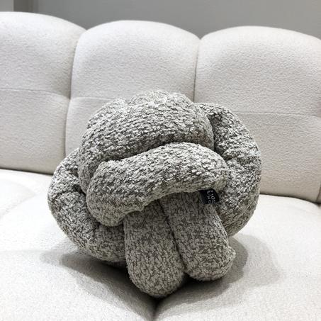 COUSSIN NOEUDS &  Beige en tissu bouclette