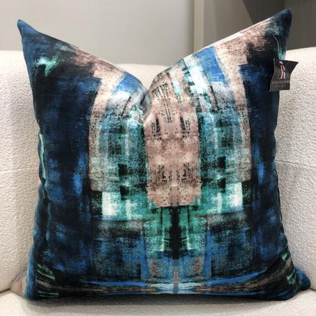 COUSSIN EN VELOURS :  Bleu Profond et Apaisant
