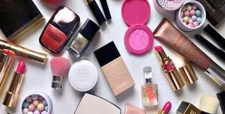 ادوات تجميل