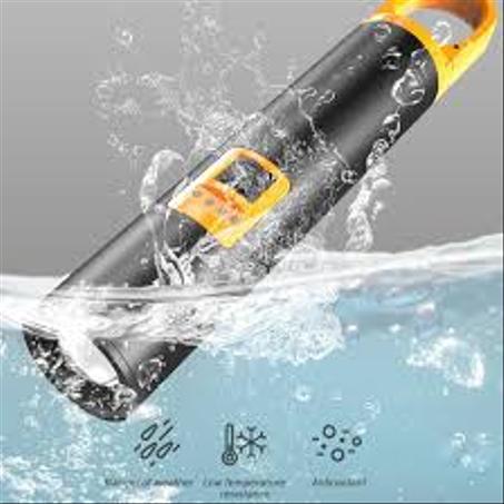 مصباح يدوي قابل للسحب