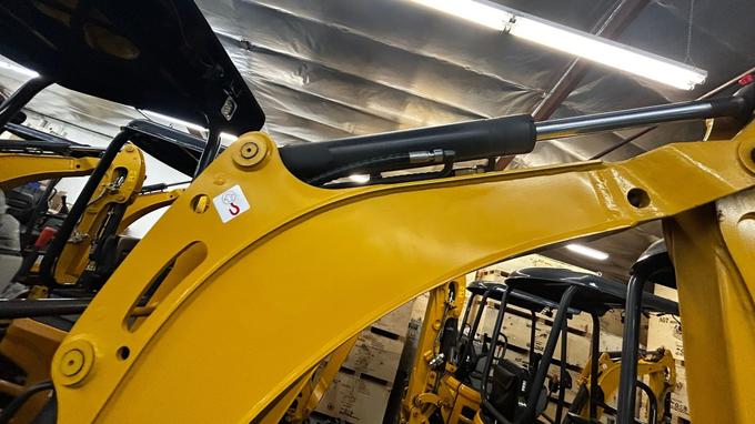 AGT Shantui 1.8-Ton Mini Excavator with Kubota Engine and Swing Boom