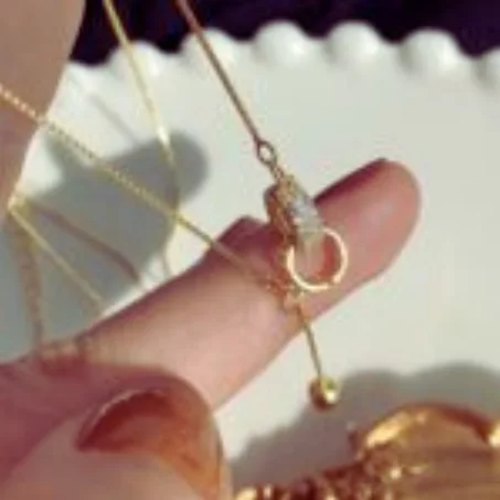 Double Ring Necklace - قلادة بحلقة مزدوجة