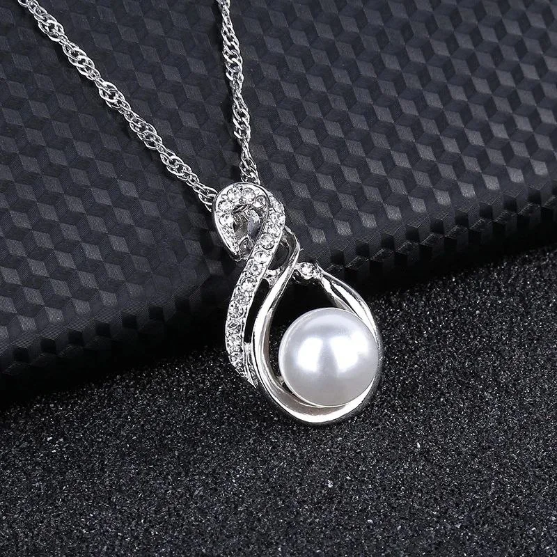 Set Collana e orecchini