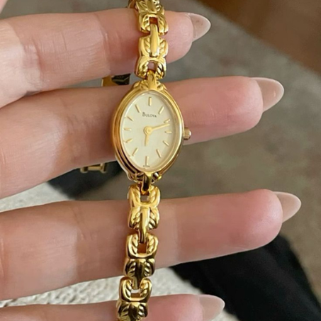 ساعات( نفذت الكمية حاليا)