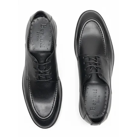 RIMAS 01 1️⃣ حذاء رجالي كلاسيك سبور يجمع بين الأناقة والراحة 👞 N1