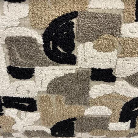 Tissu artisanal brodé gris noir