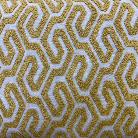 Tissu artisanal brodé jaune