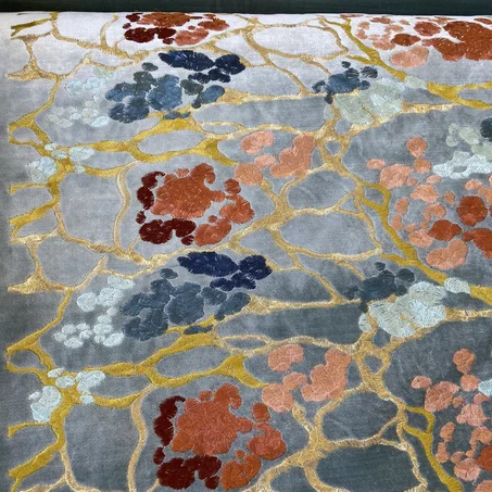 Velours brodé vert eau