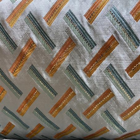 Velours brodé vert eau / orange