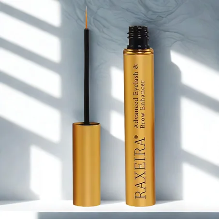 سيروم مغذٍ لتطويل وتكثيف الرموش بشكل طبيعي