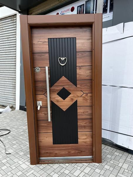 باب منزل عالي الجودة