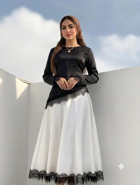 Ensemble Yasmine Élégance — Robe & Haut Satin, Dentelle