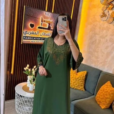 REF 0921 - عباية أنيقة