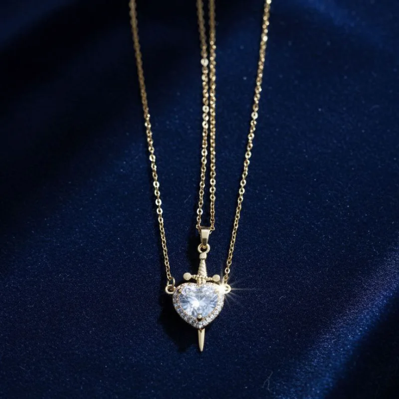 قلادة العهد