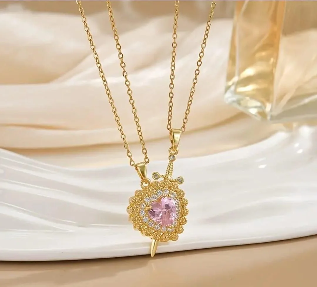 قلادة العهد