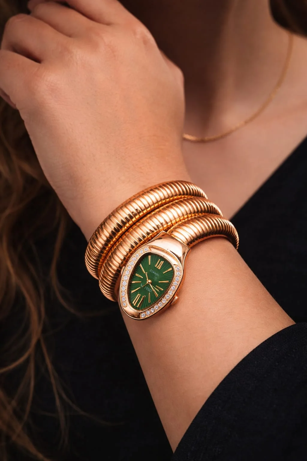 Diva Serpenta Gold Watch