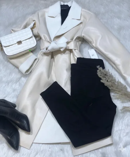 مونطو شتوي أنيق بلمسة فاخرة