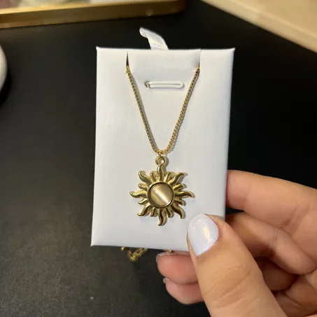 Collier Helios