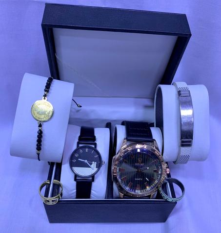 باك متكون من 2 اونسومبل ليك والعزيز عليك