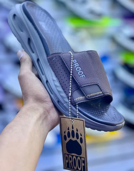 موديل يجمع بين الأناقة والراحة