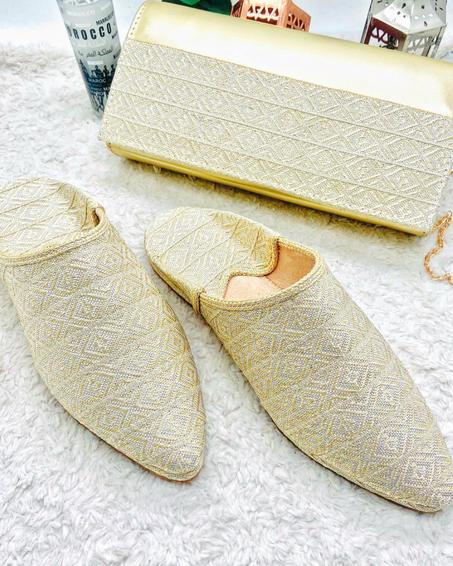 Chrbil mrama carti +pochete