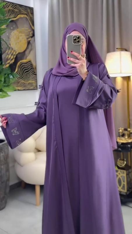 عباية تجمع بين الأناقة والراحة! 🌙✨