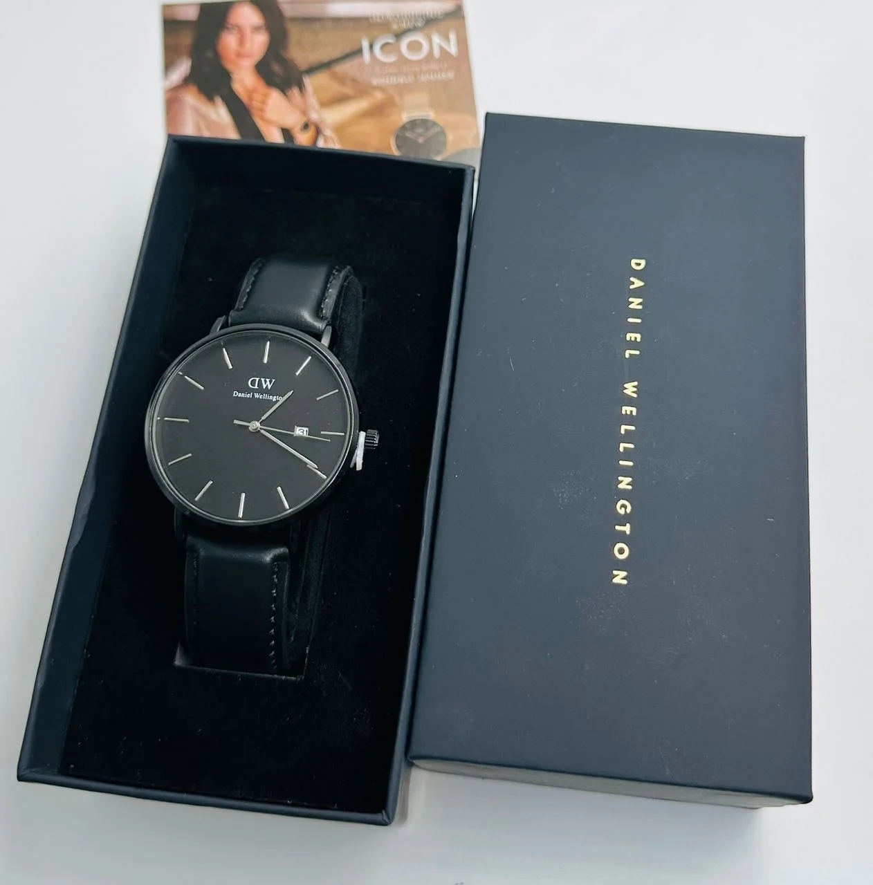 MONTRE DW