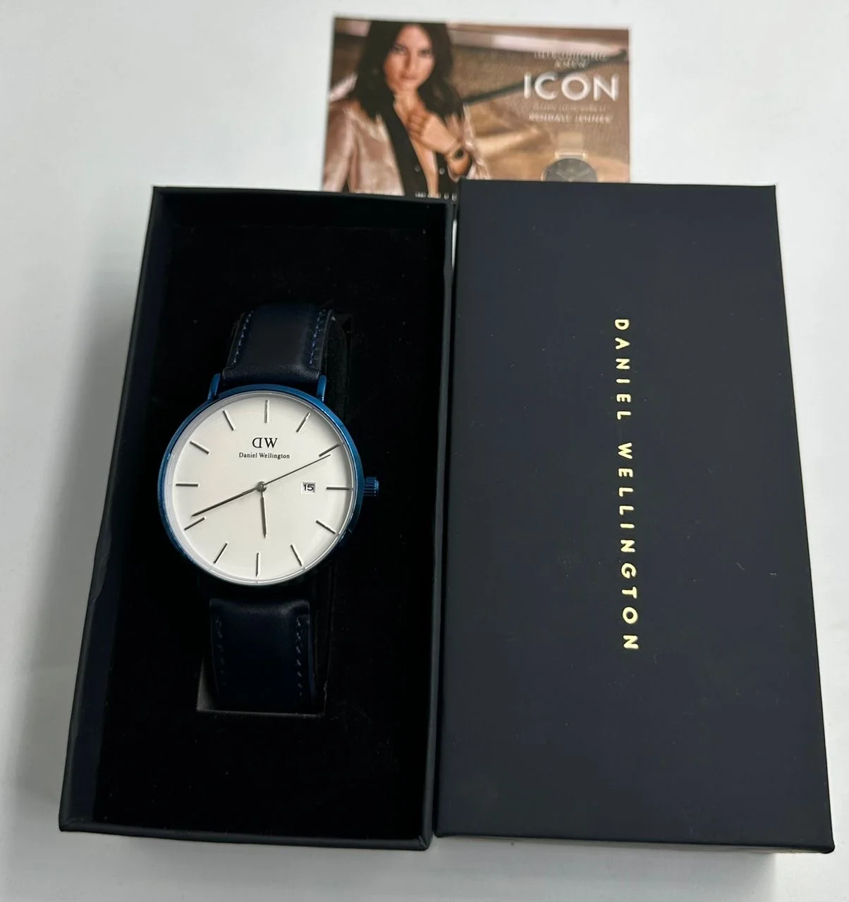 MONTRE DW