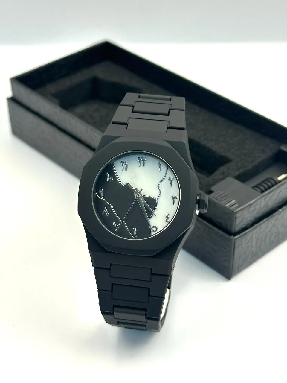 MONTRE ARABIC
