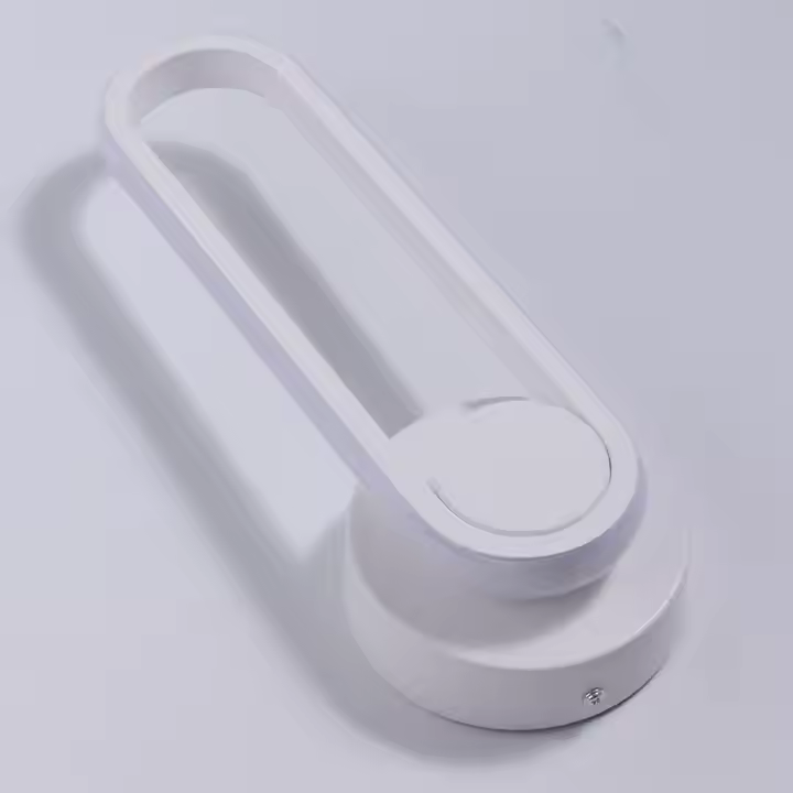 Un répulsif électronique silencieux et efficace pour une maison saine et protégée, nuit et jour.