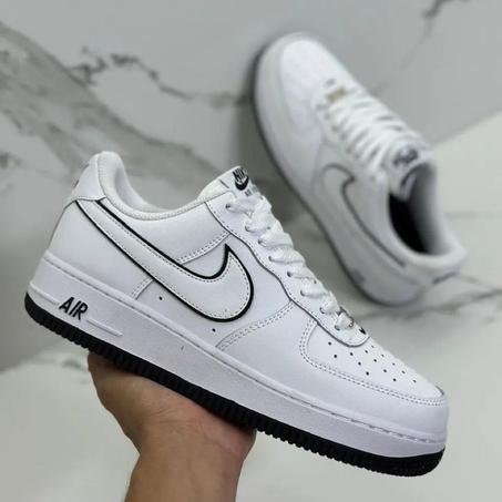 AIR FORCE 1 WHATE AND BLACK