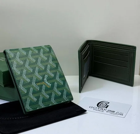 محفظة رجالية ستايل راقي – خفيفة وعملية للاستعمال اليومي