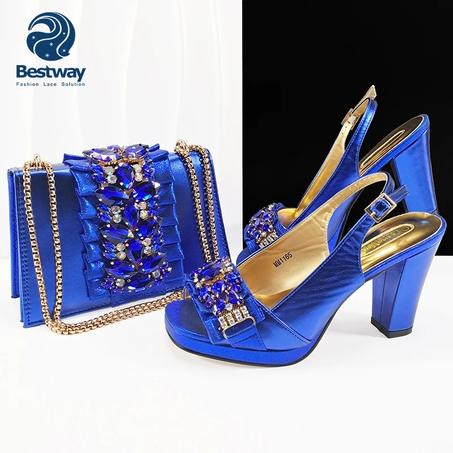 حقيبة نسائية  يرافقهة حذاء فاخر بجودة عالية