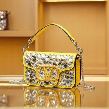 حقيبة نسائية فاخرة بجودة عالية