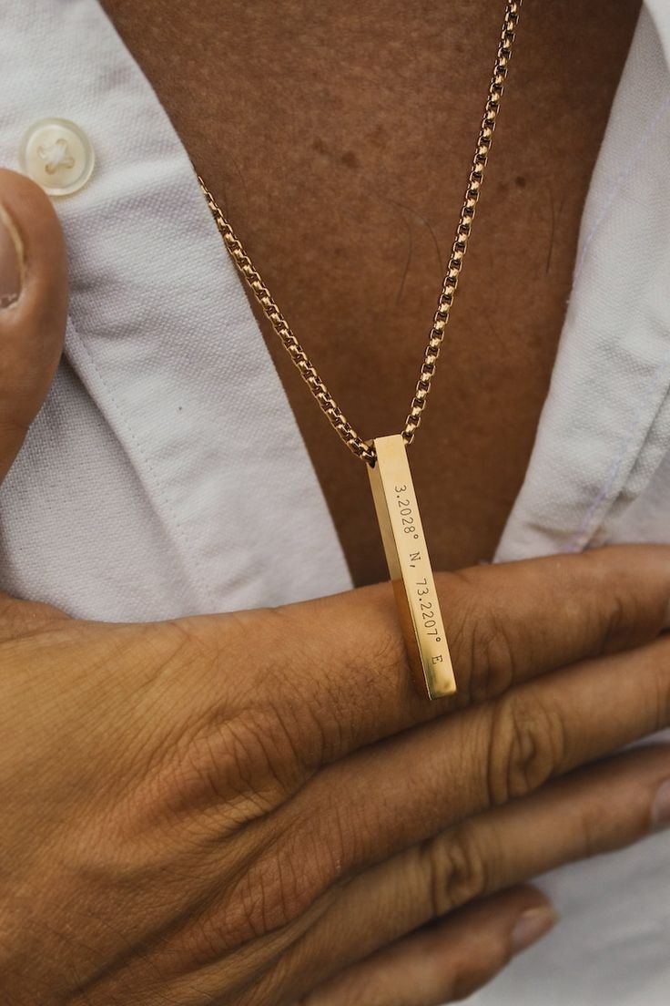 Collier Barre Gravée Verticale