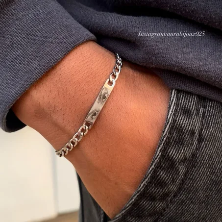 Stainless steel eyes bracelet