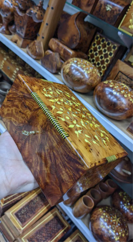 Handmade Moroccan Thuya Wood Keepsake Box: Jewelry Storage Organizer