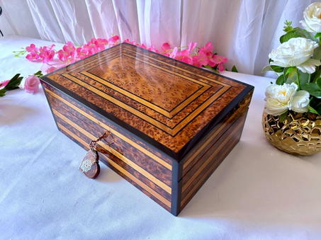 Wooden Jewelry Box Made Of Burl Wood ,Large Jewelry Box Hand-Crafted From Thuja Burl