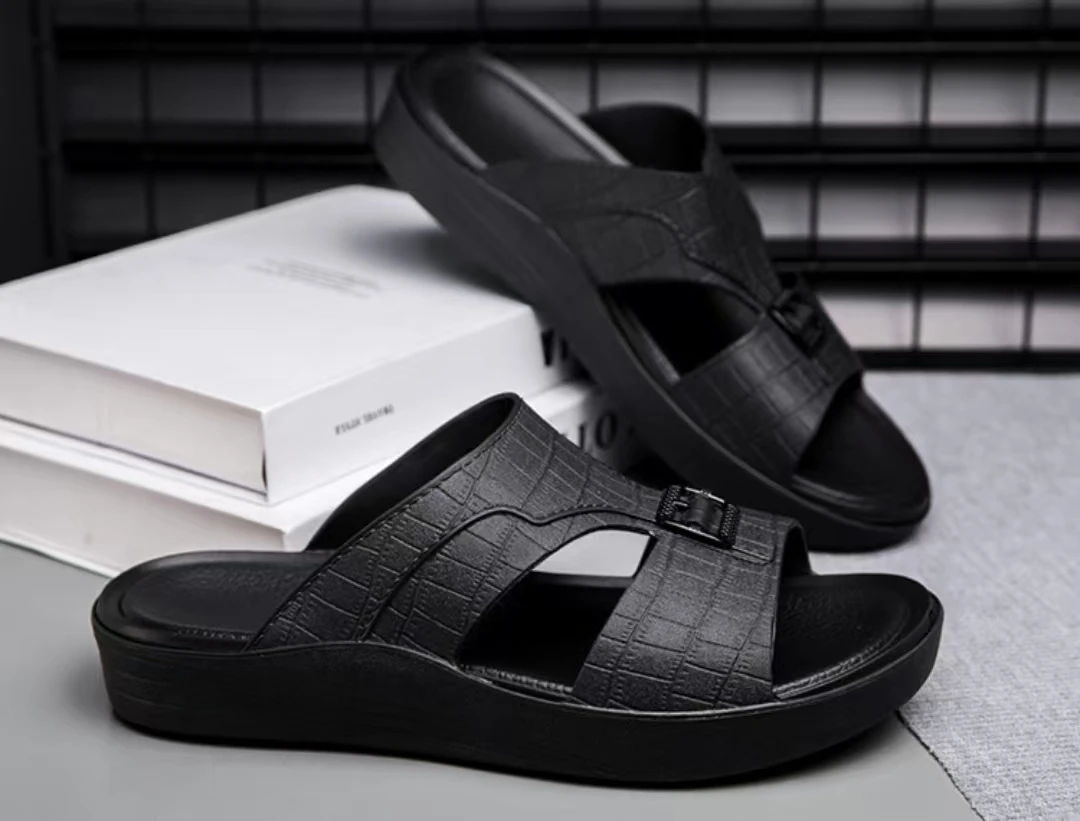 صندل رجالي عصري مريح مفتوح من الأمام بنعل سميك