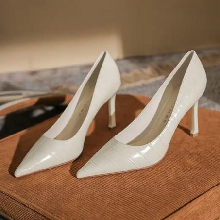 حذاء حريمي بكعب عالي