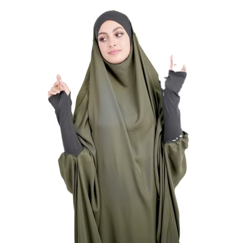 الجلالب والعبايات