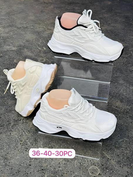 🔥 جديد وحصري! 🔥 ✨ حذاء رياضي أبيض أنيق ومريح يناسب جميع إطلالاتك! 👟🤍